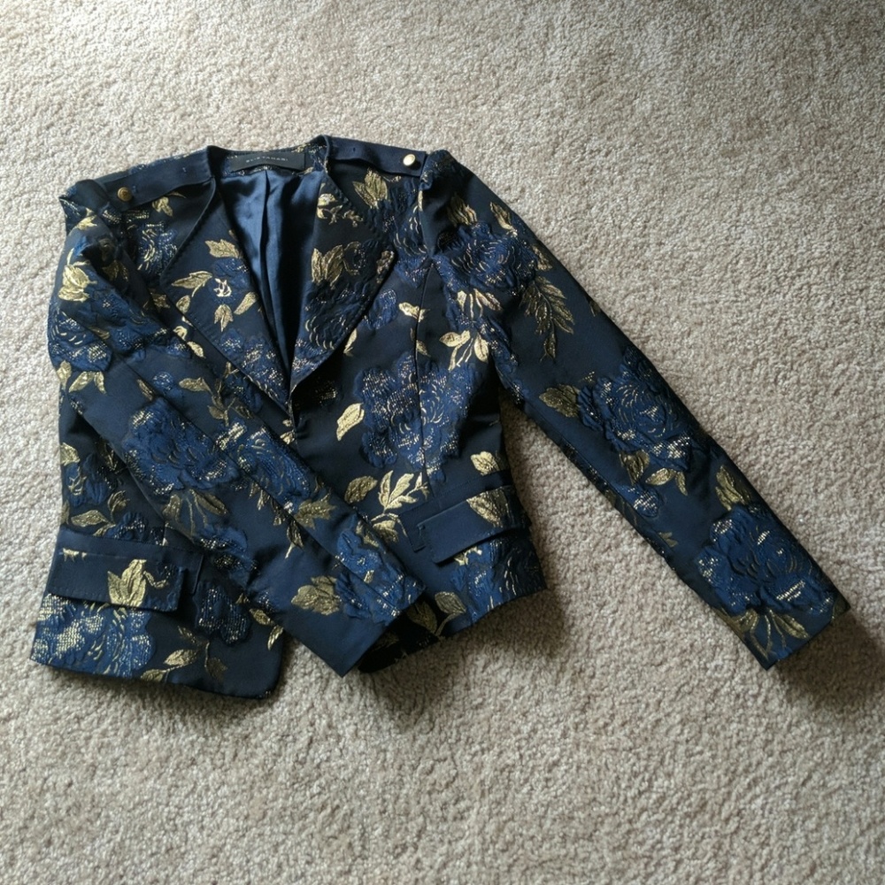 Elie Tahari navy baroque with gold blazer
